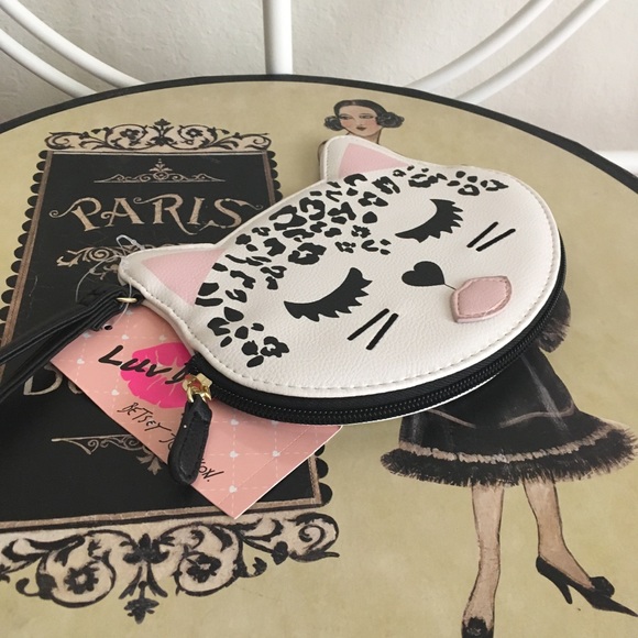 Pair of Betsey Johnson wristlets - Picture 6 of 11